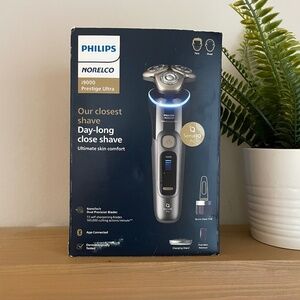 Philips Norelco i9000 Prestige Ultra Electric Shaver – SenseIQ Pro – Wet & Dry